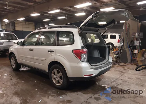2013 Subaru Forester 2.5X z USA, uszkodzony, nr VIN JF2SHABC1DH413536
